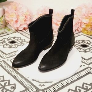 JOURNEE Collection Womens Carmela Black Leather Ankle Ankle Boots Size 6